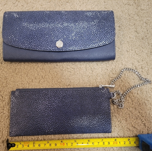 Dark blue Michael Kors wallet with removable zip card holder - Picture 6 of 7